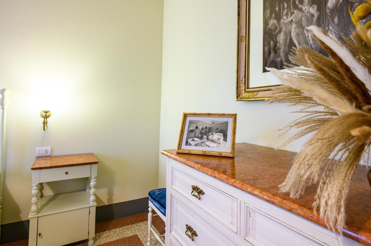 מגדל אגם פוצ'יני Foresteria Villa Puccini Casa Per Ferie מראה חיצוני תמונה